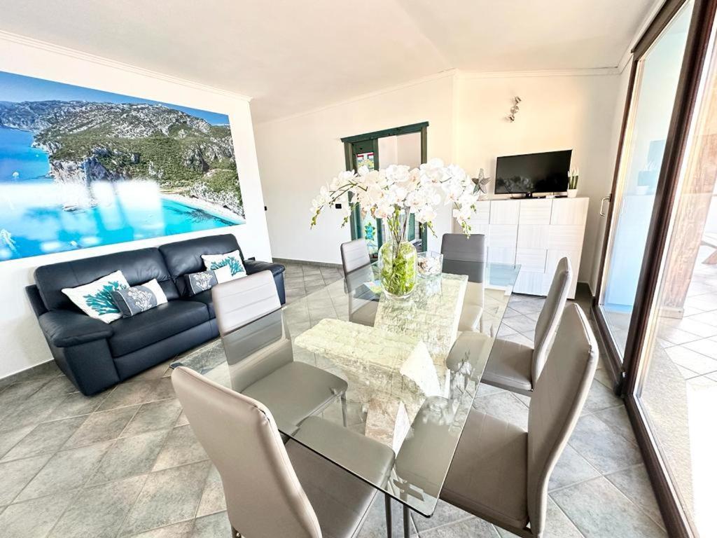 Cala Gonone House Apartamento Exterior foto