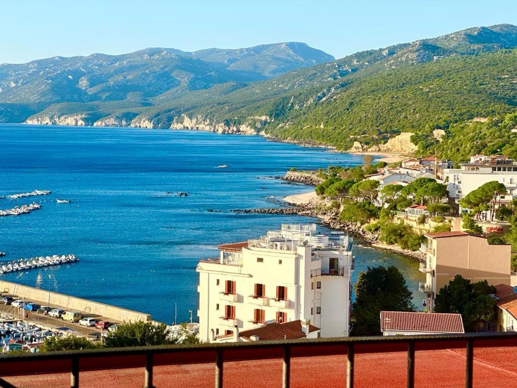 Cala Gonone House Apartamento Exterior foto